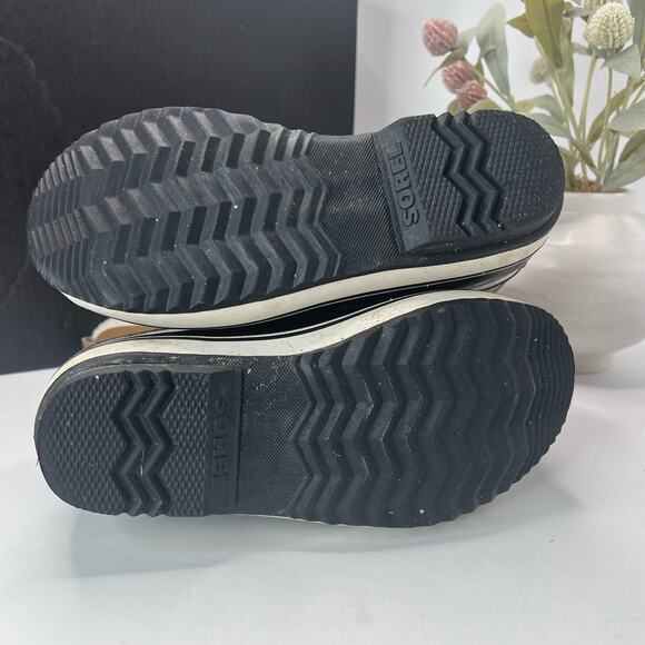 Sorel Yoot Pac TP Waterproof Boot Nylon Sherpa Black NY1963-013 Youth 5 Tried On - Picture 7 of 9